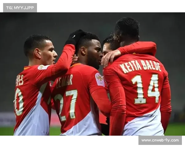 热刺与摩纳哥激战成和 双方错失关键进球机会