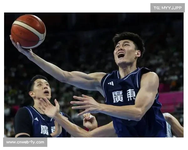 李磊首度为沙尔克04首发出战 稳定发挥获肯定